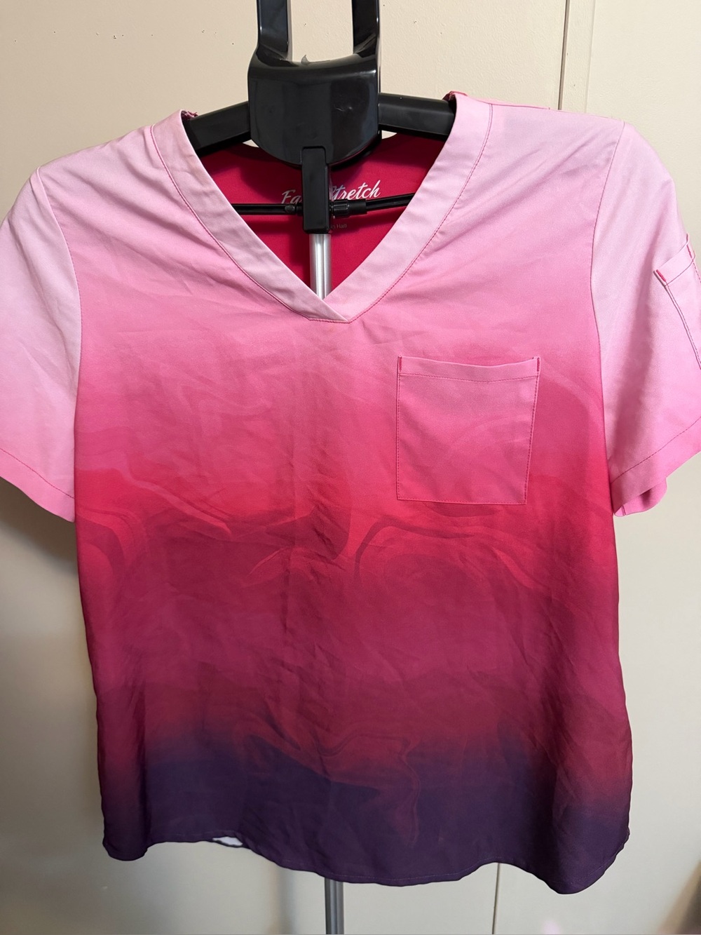 Easy Stretch by Butter-Soft Ombre Gradient V-Neck Scrub Top Pink Purple M